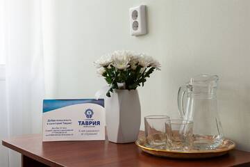 Фото номера Комфорт улучшенный Гостиница Санаторий «Таврия» г. Евпатория 9