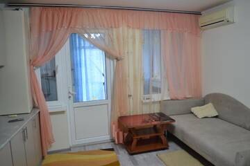 Фото номера Бюджетный трехместный номер Гостевой дом Earth Holiday Park г. Евпатория 7