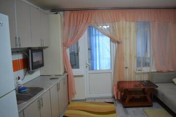 Фото номера Бюджетный трехместный номер Гостевой дом Earth Holiday Park г. Евпатория 6