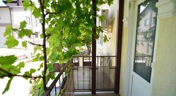 Фото номера Семейный номер с душем Гостиница Guest House Valentina г. Евпатория 8