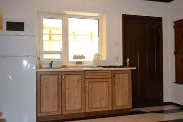 Фото номера Дом с 2 спальнями Гостевой дом The House Vacation Home г. Евпатория 10