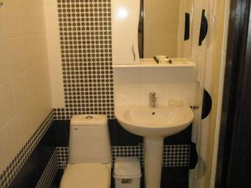Фото номера Дом с 2 спальнями Гостевой дом The House Vacation Home г. Евпатория 9
