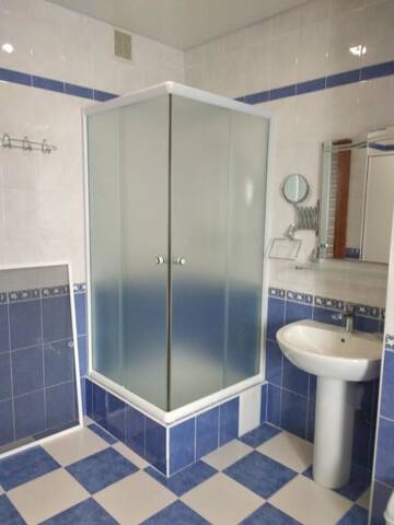 Фото номера Дом с 3 спальнями Гостевой дом The House Vacation Home г. Евпатория 9
