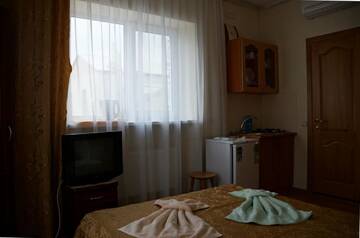 Фото номера Номер-студио с балконом Апартаменты Apartment complex Golubaya Laguna г. Евпатория 4