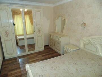 Фото номера Дом с 8 спальнями Гостиница Guest House na Revolutsii г. Евпатория 24