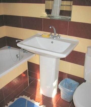 Фото номера Четырехместный номер с террасой Гостиница Guest House na Revolutsii г. Евпатория 11