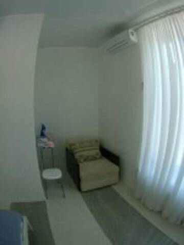 Фото номера Улучшенный семейный номер Гостиница Guest House na Revolutsii г. Евпатория 4