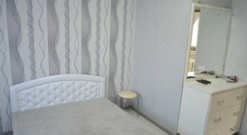 Фото номера Четырехместный номер с террасой Гостиница Guest House na Revolutsii г. Евпатория 7
