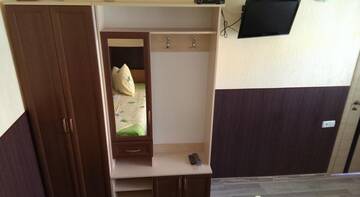 Фото номера Трехместный номер с основными удобствами Гостиница Guest House Iris г. Евпатория 7