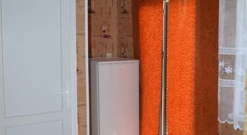 Фото номера Семейный номер с душем Гостевой дом Kirova Holiday Homes г. Евпатория 8