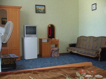 Фото номера Полулюкс Гостиница Гостевой дом Мегаполис г. Евпатория 2