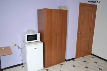 Фото номера Трехместный номер  Гостиница Золотой Линкор Гостевой Дом г. Евпатория 7